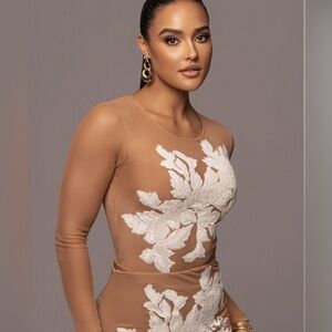 NWT JLUX LABEL WHITE CHARMED FLORAL EMBROIDERED MESH BODYSUIT - new size small